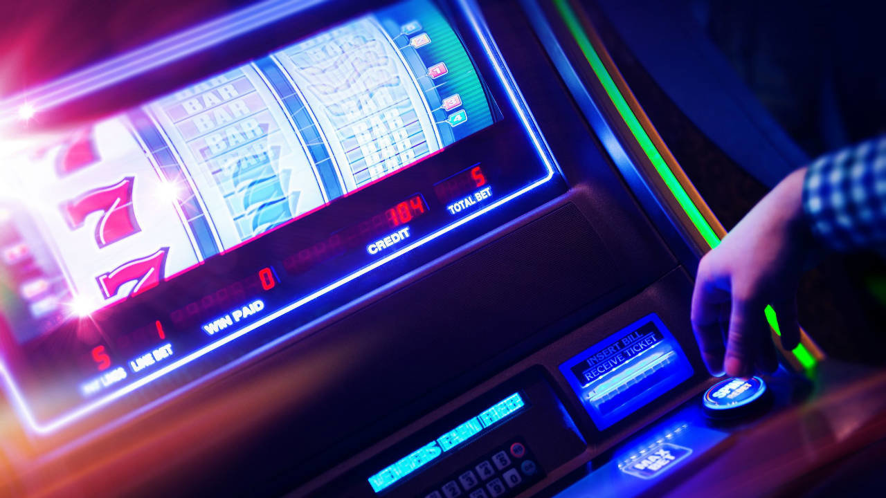 The Interesting History and Evolution of Online Slots - Technology - GamblersPick